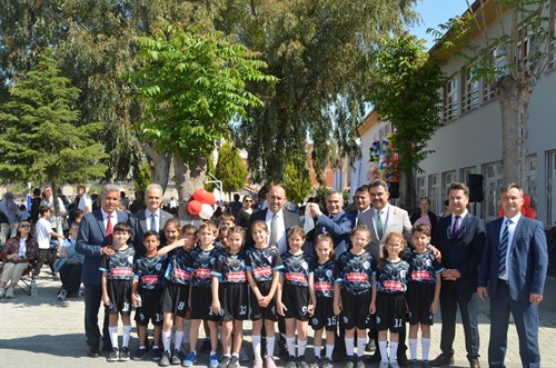 Kaymakamımız Sayın Mustafa CAN, İlçemiz Mehmet Akif Ersoy İlkokulunda Düzenlenen ''Geleneksel Çocuk Oyunları '' Etkinliğine Katıldı
